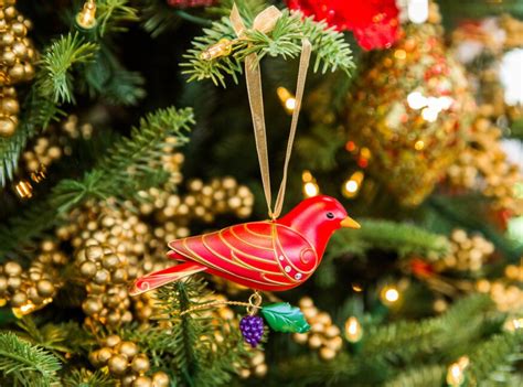Keepsake Ornament Giveaway .